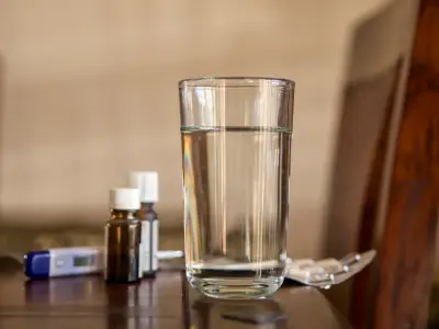 Free medicine bottle image