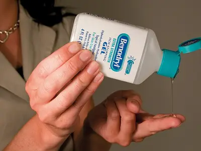 Benadryl Itch Stopping Gel (4600729217).jpg