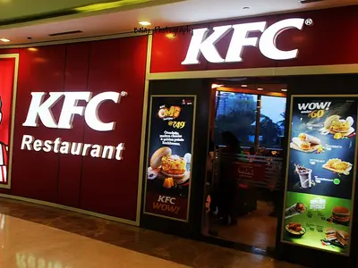 KFC India (17401774133).jpg
