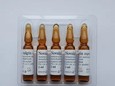 Metamizole 500mg-1ml vials white background.jpg