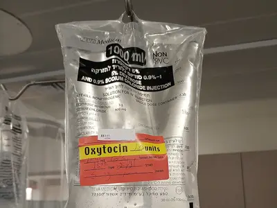 Intravenous therapy oxcytocin.jpg