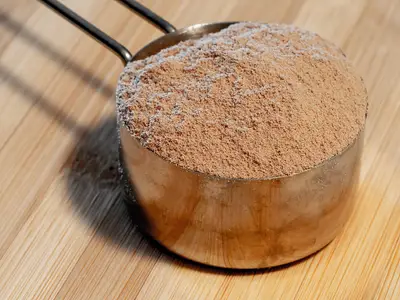 Whey Protein Scoop (49935767168).jpg